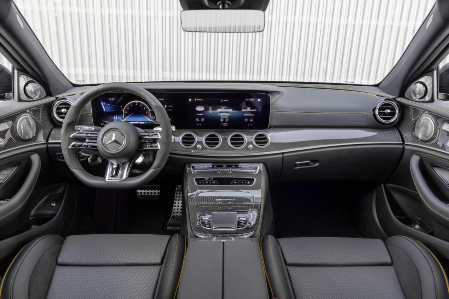 Торпедо Mercedes-AMG E63 S 4Matic+ (W213) 2020 года  (WW) (фото 14 из 35)